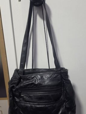 Black Women’s Shoulder Bag – Classic Everyday Tote